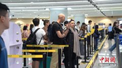 昆明机场口岸今年以来出入境外籍旅客破百万人次